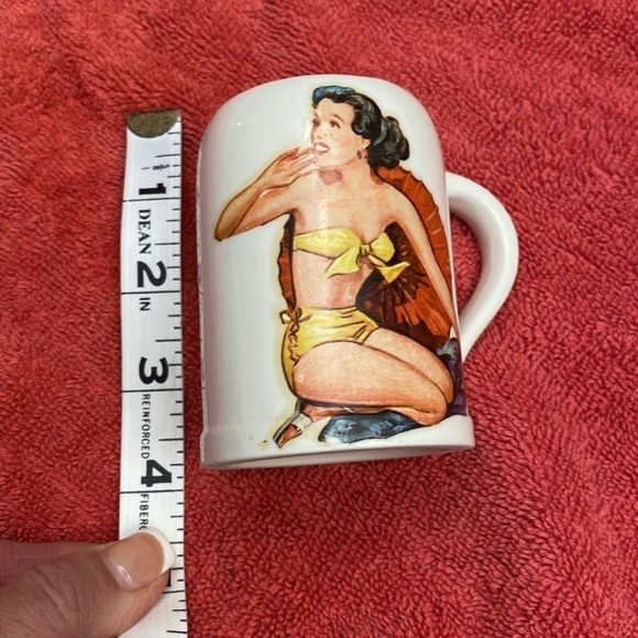 ☕️Pin Up Girl Small Coffee Espresso Mug☕️ Vintage - Picture 5 of 7